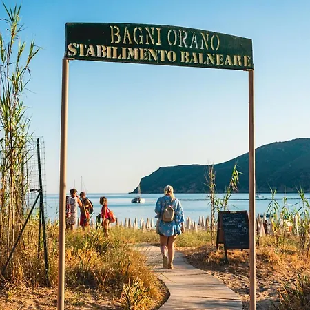 Casa Dei Prati Village لاكونا