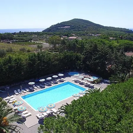 Casa Dei Prati Village Campsite Lacona